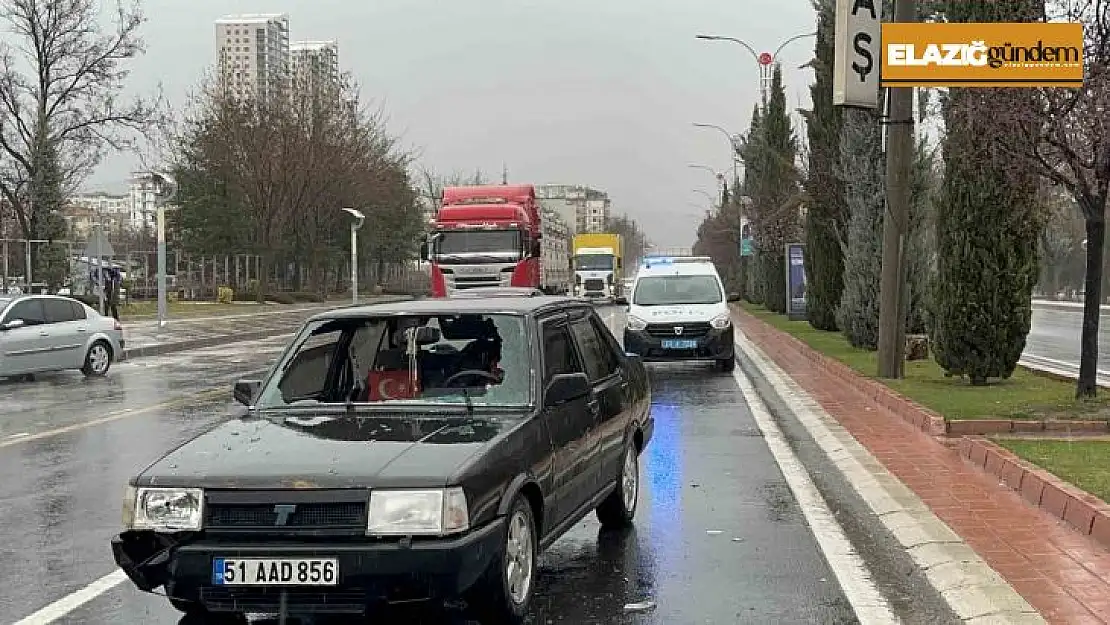 Elazığ'da otomobilin çarptığı çocuk yaralandı