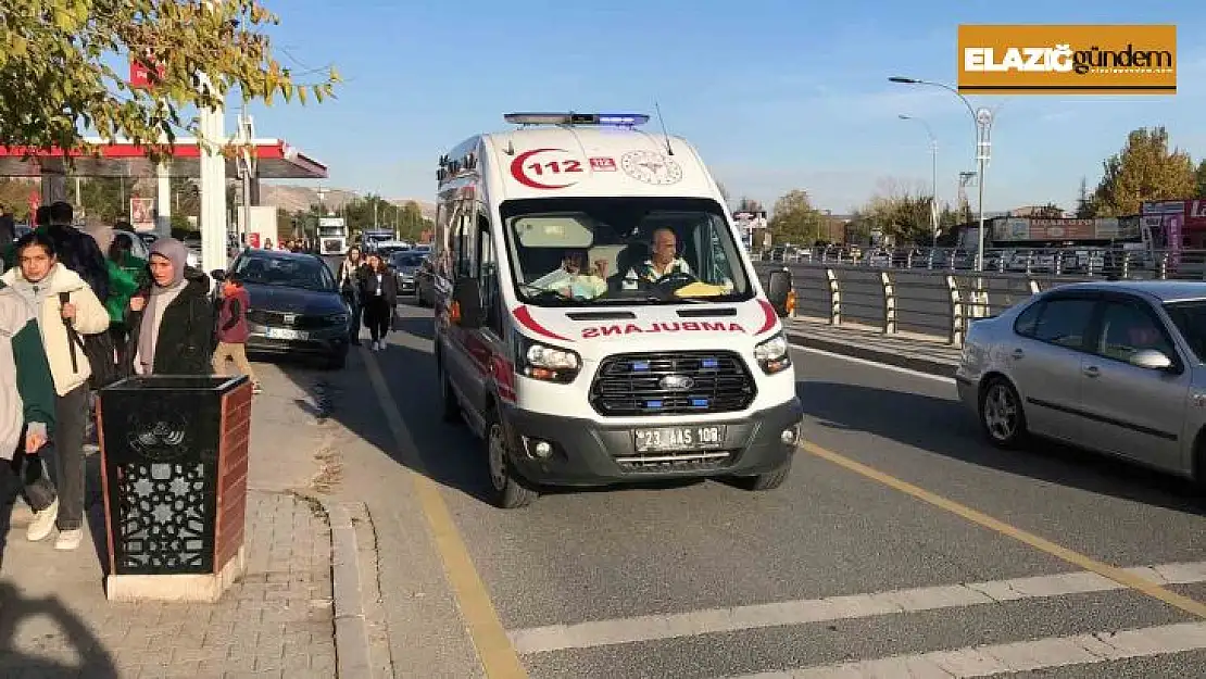 Elazığ'da otomobilin çarptığı genç kız ağır yaralandı