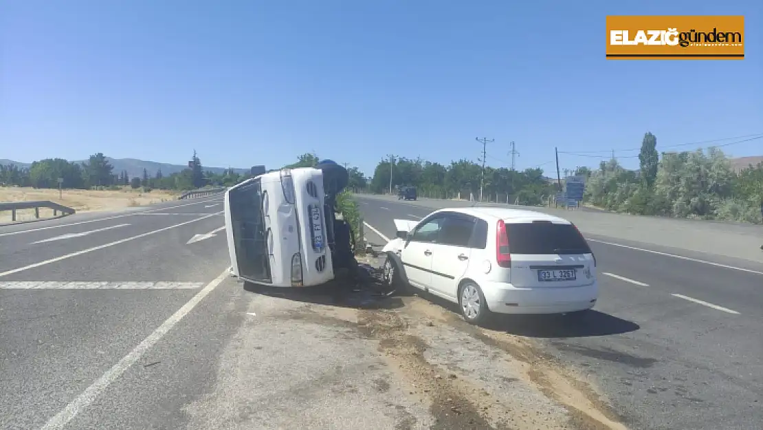 Elazığ'da pikap ile kamyonet çarpıştı: 1 yaralı