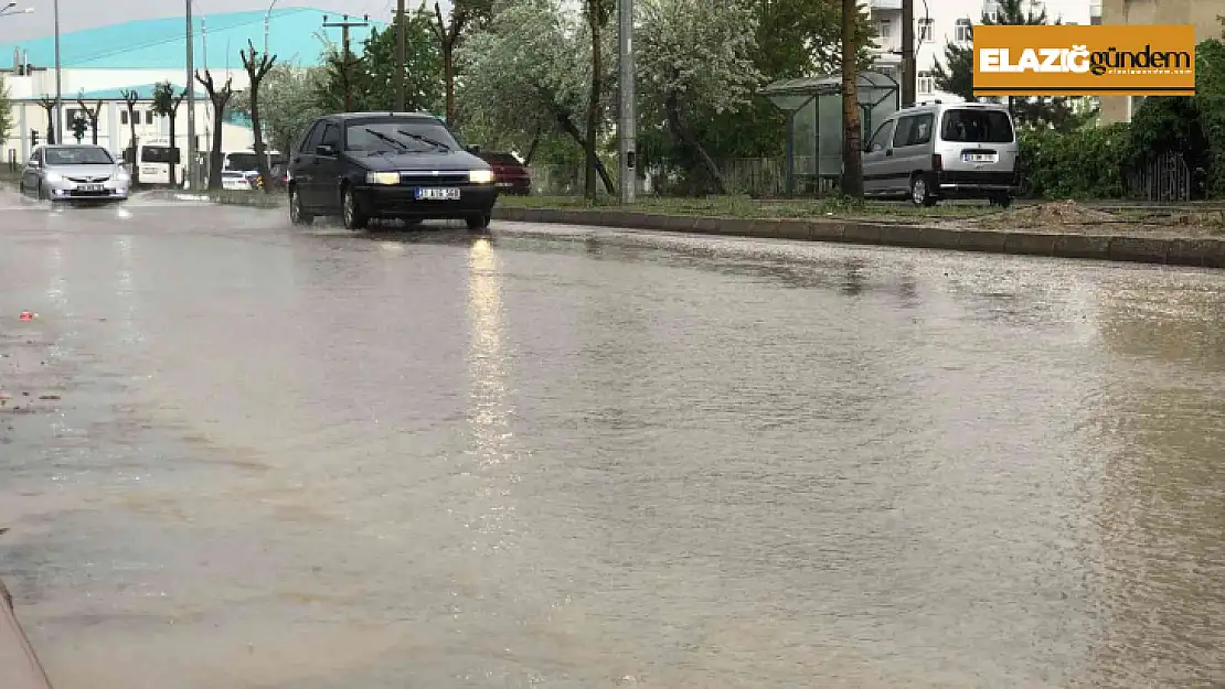 Elazığ'da sağanak yağış etkili oldu