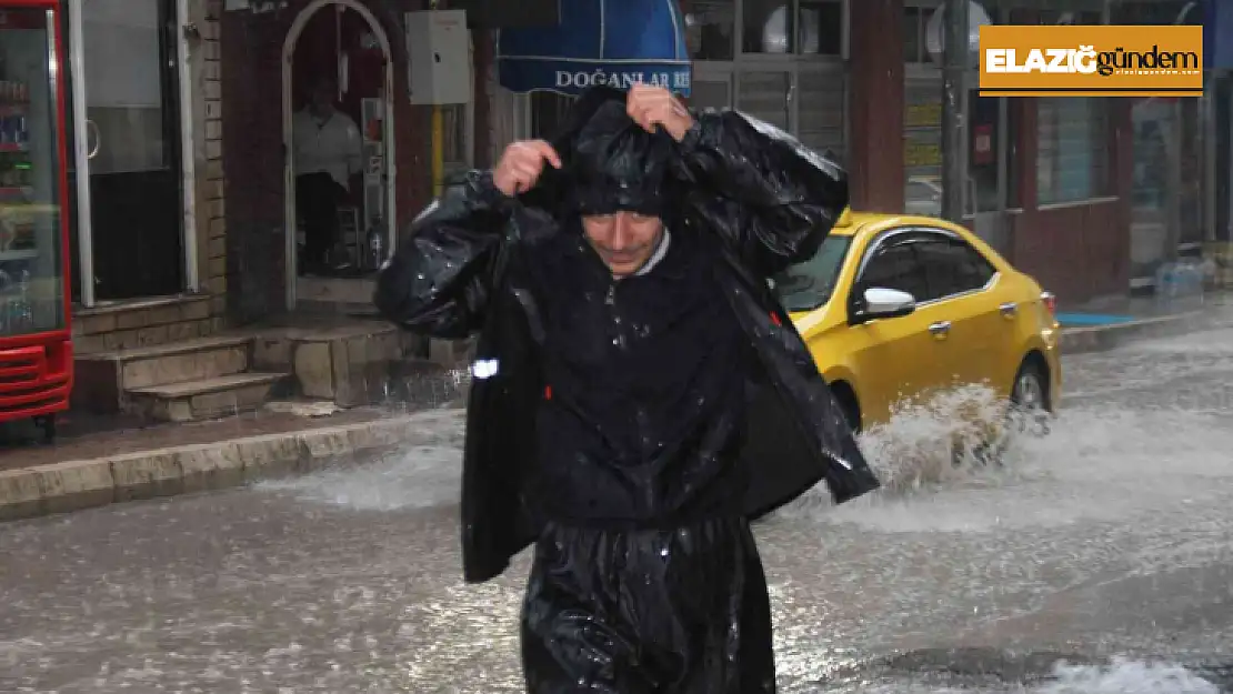 Elazığ'da sağanak yağış etkisini yeniden gösterdi