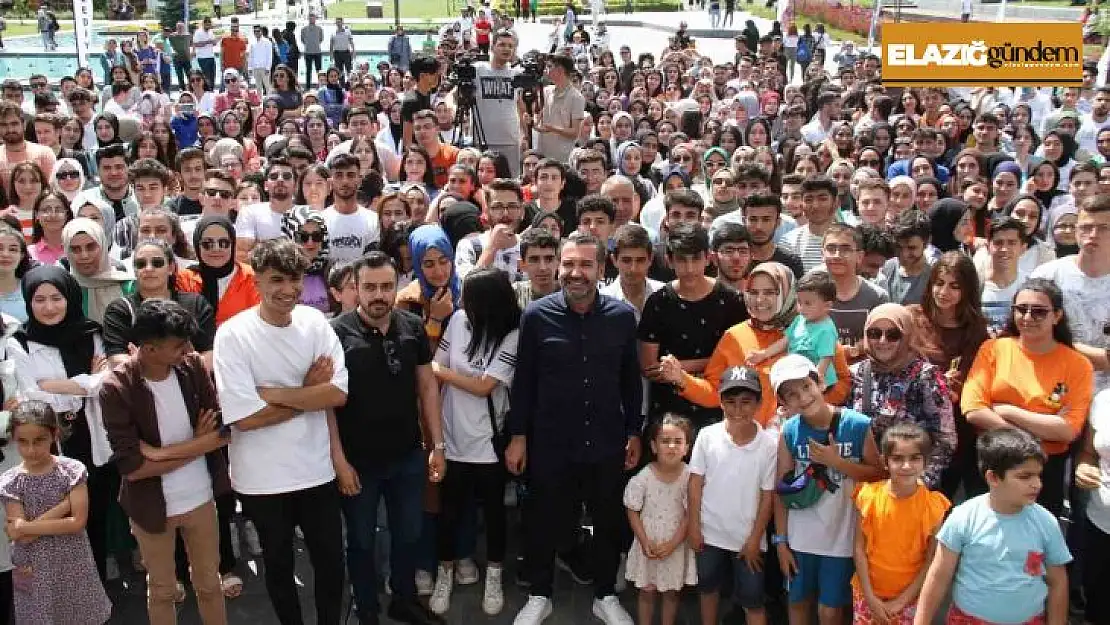 Elazığ'da sınava girecek öğrencilere moral etkinliği