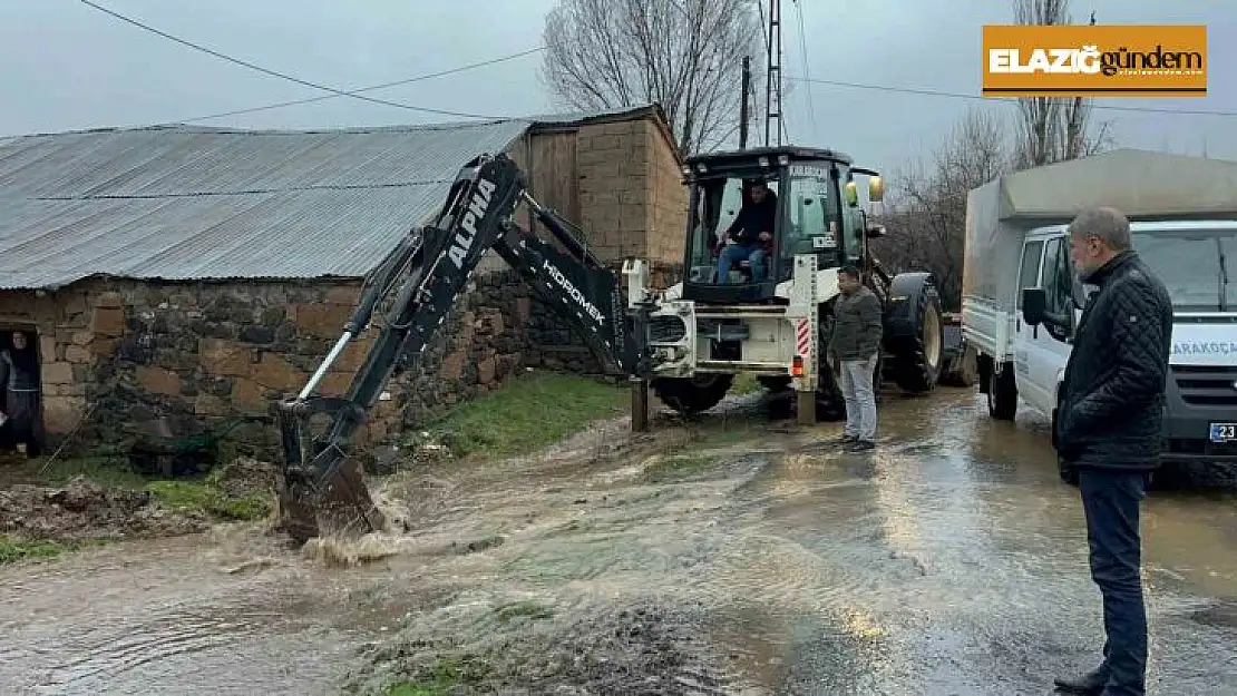 Elazığ'da su taşkınlarına karşı ekipler çalışma başlattı