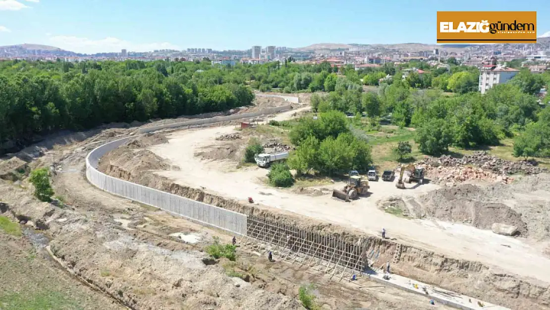 Elazığ'da taşkın koruma inşaat çalışmaları sürüyor