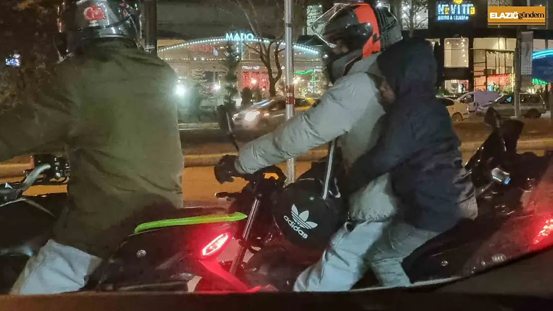 Elazığ'da tehlikeli motosiklet yolculuğu