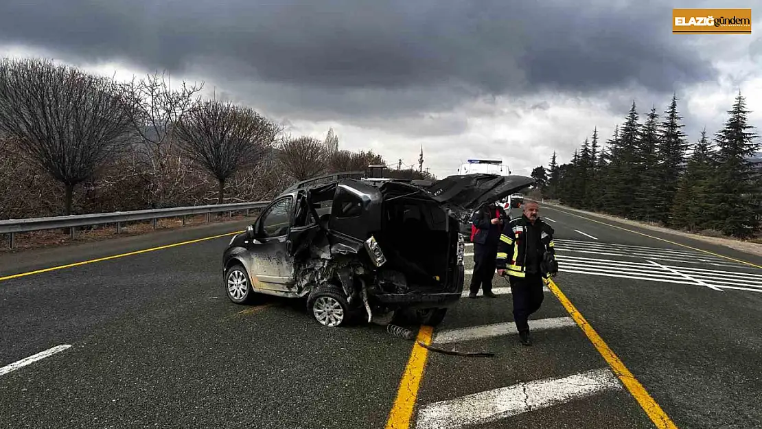 Elazığ'da trafik kazası: 2 yaralı