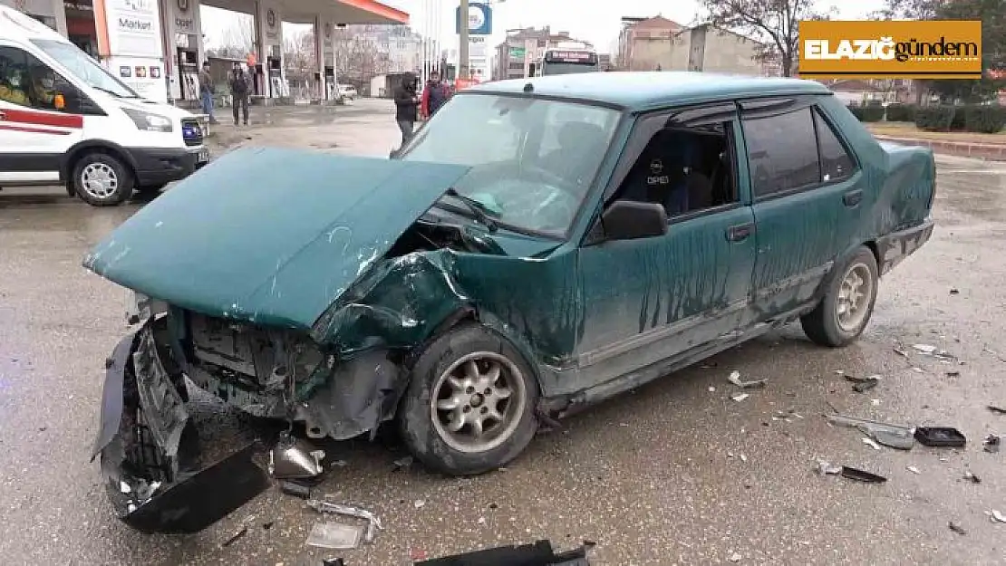 Elazığ'da trafik kazası: 3 yaralı