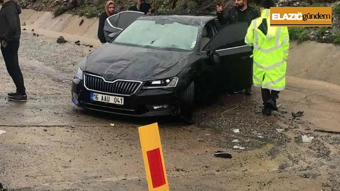 Bingöl karayolunda otomobil kontrolden çıktı