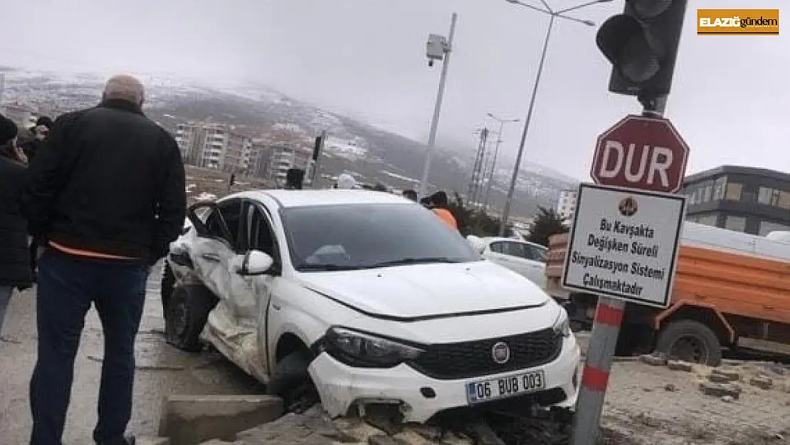 Elazığ'da trafik kazası: 5 yaralı