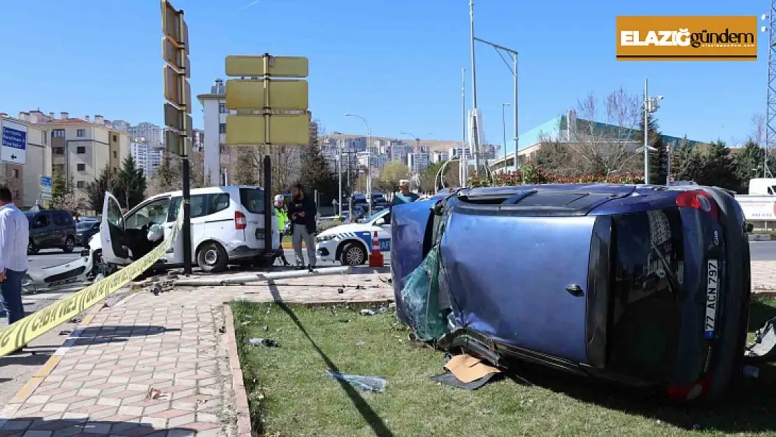 Elazığ'da trafik kazası: Önce araca ardından anne ve kızına çarptı