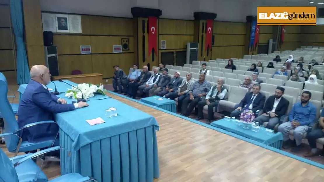 Elazığ'da umre seminerleri başladı