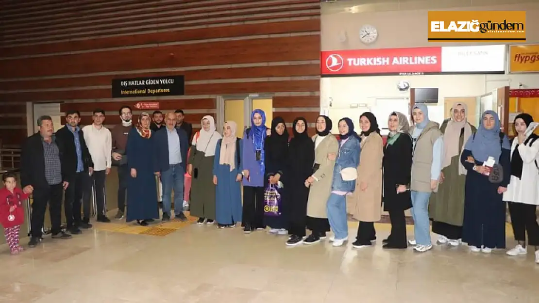 Elazığ'da üniversite öğrencileri umreye gönderildi