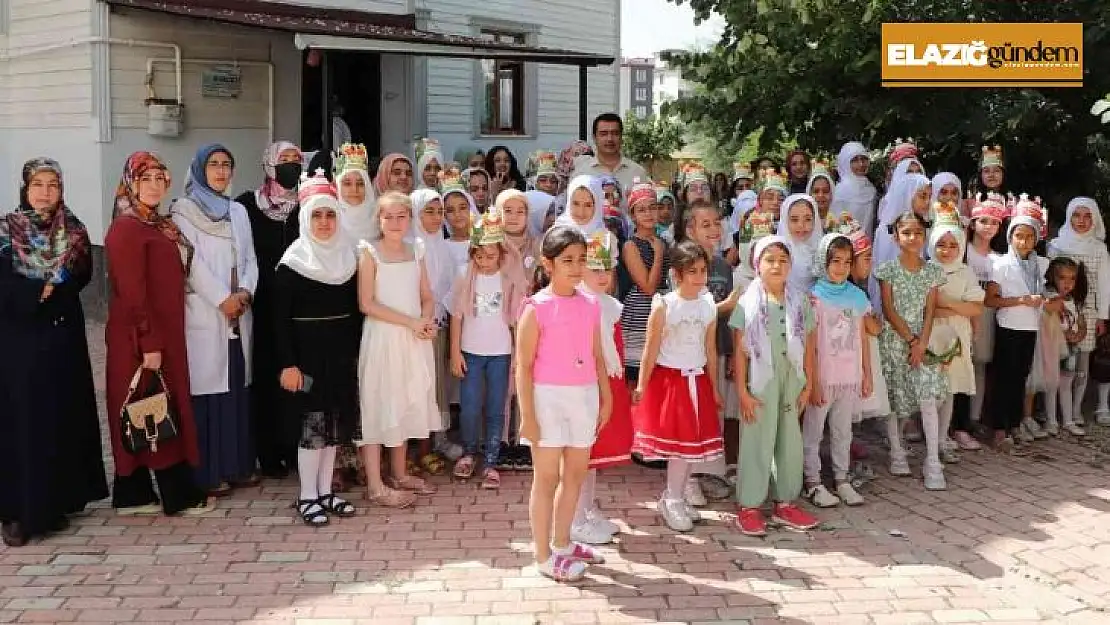 Elazığ'da yaz Kur'an kurslarında karne heyecanı