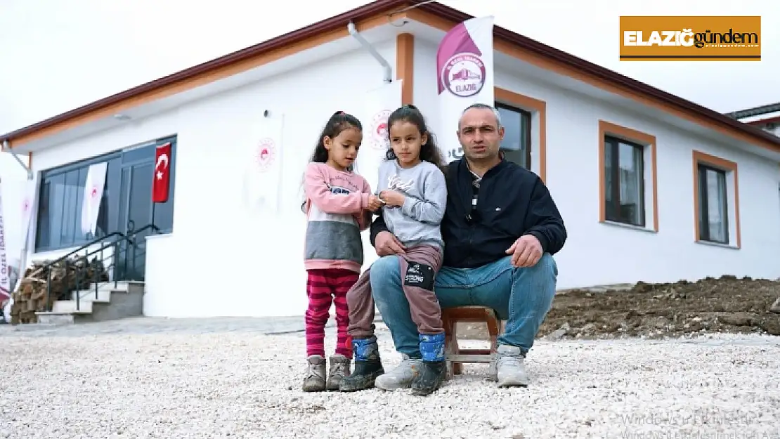 Elazığ'da yerinde dönüşümde ilk köy evi sahibine teslim edildi