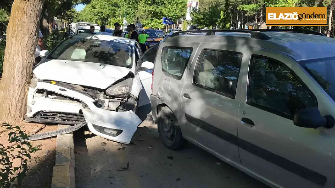 Elazığ'da zincirleme trafik kazası: 3 yaralı