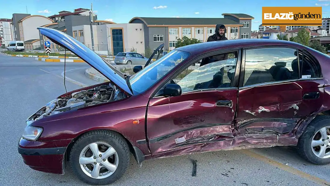 Elazığ'da zincirleme trafik kazası: 3 yaralı