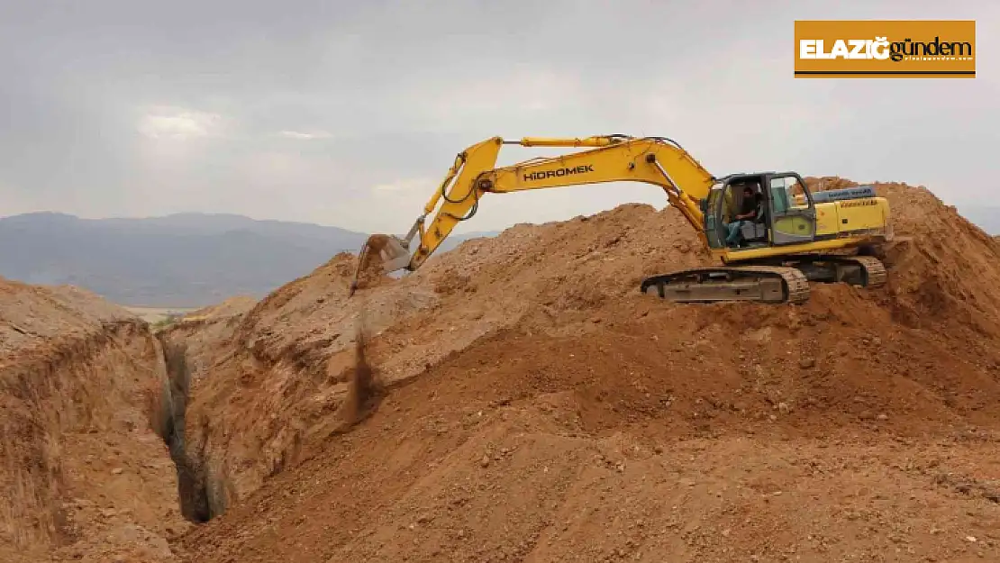 Elazığ İl Özel İdaresi alt yapı çalışmalarını sürdürüyor