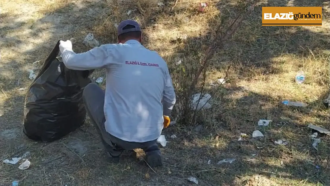 Elazığ İl Özel İdaresi, Pertek feribot iskelesini temizledi