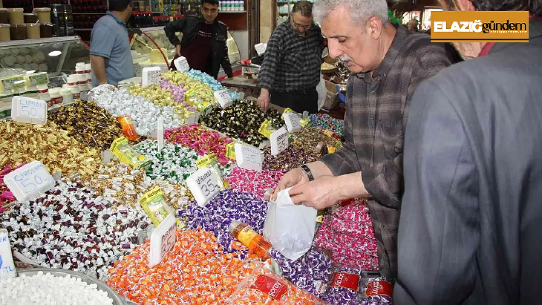 Kapalı Çarşı'da bayram yoğunluğu