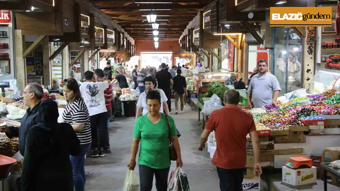 Elazığ Kapalı Çarşıda Kurban Bayramı yoğunluğu