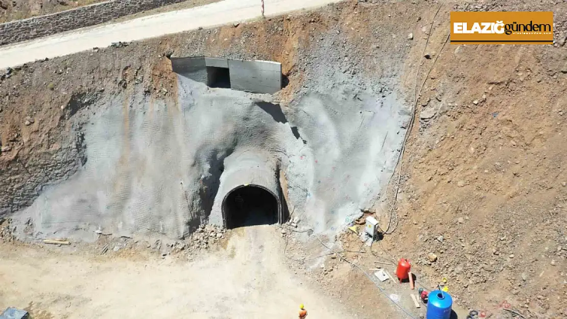 Elazığ Tarhana Regülatörü ve İletim Tüneli yapımına ilk kazma vuruldu