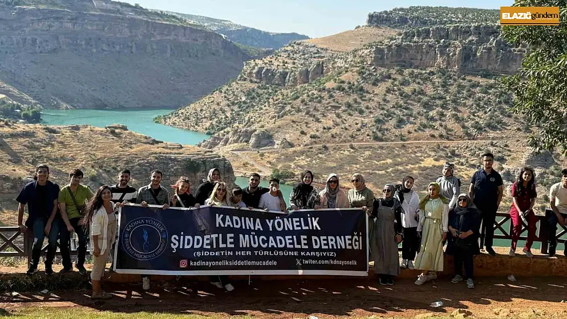Elazığlı kadınlar ve gençler Diyarbakır'ı gezdi