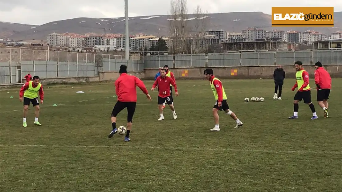 Elazığspor tam kadro çalıştı