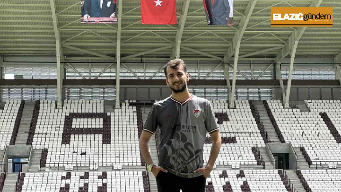 Elazığspor taraftarı, yeni stadyuma şükür secdesiyle girdi