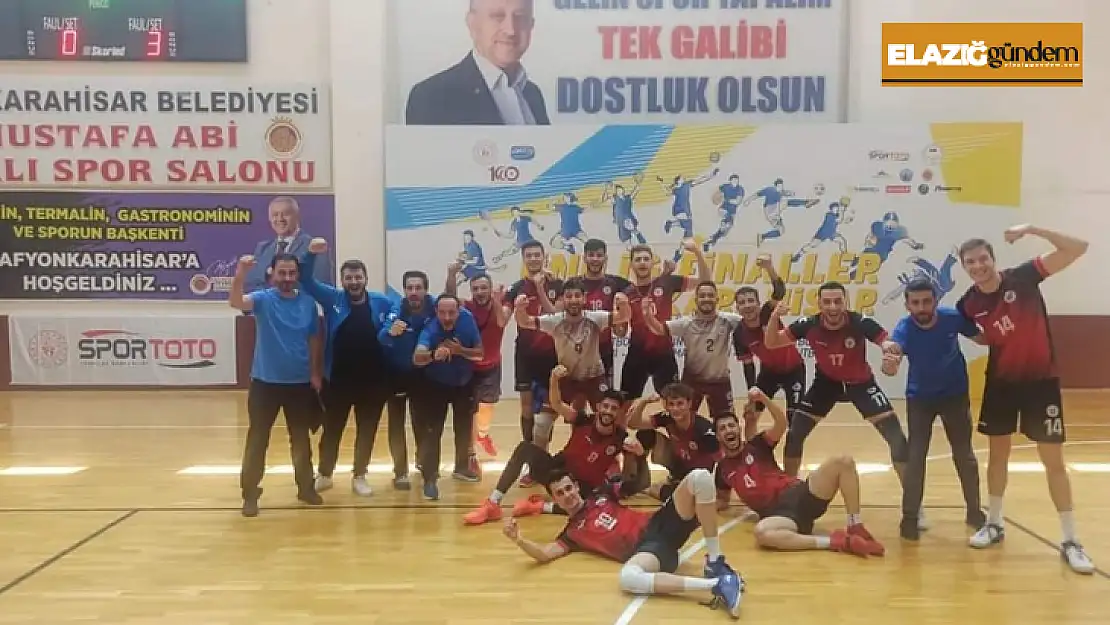 Fırat Üniversitesi voleybolda Süper Lig'e çıktı