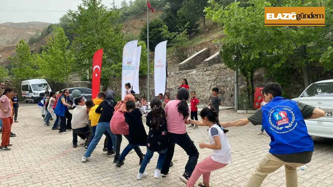 Gençlik merkezi, öğrencilerle bir araya geldi