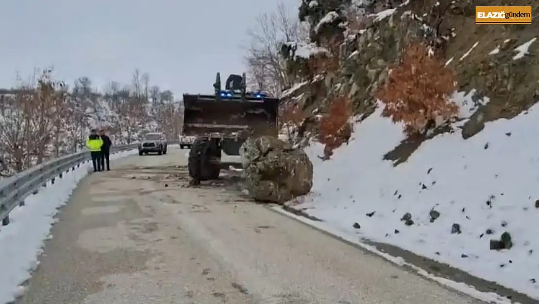 Hazarbaba Kayak Merkezi yolunda düşen kaya kaldırıldı