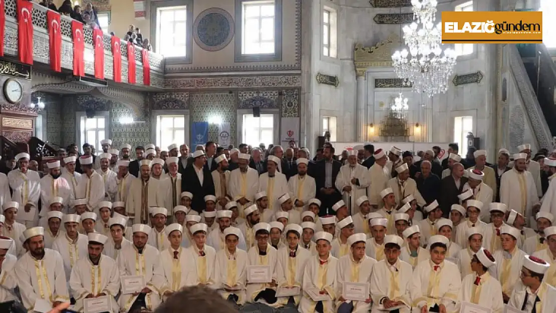 İzzetpaşa Camii'nde hafızlık icazet merasimi yapıldı