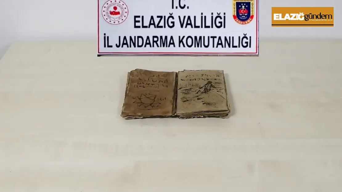 Jandarma alıcı kılığına girdi, Elazığ'da Roma döneminden kalma kitap ele geçirildi