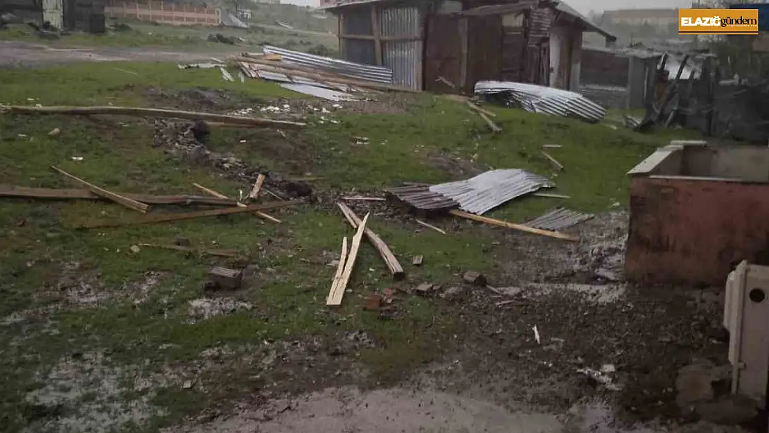 Karkaoçan'da fırtına evlerin çatılarını uçurdu