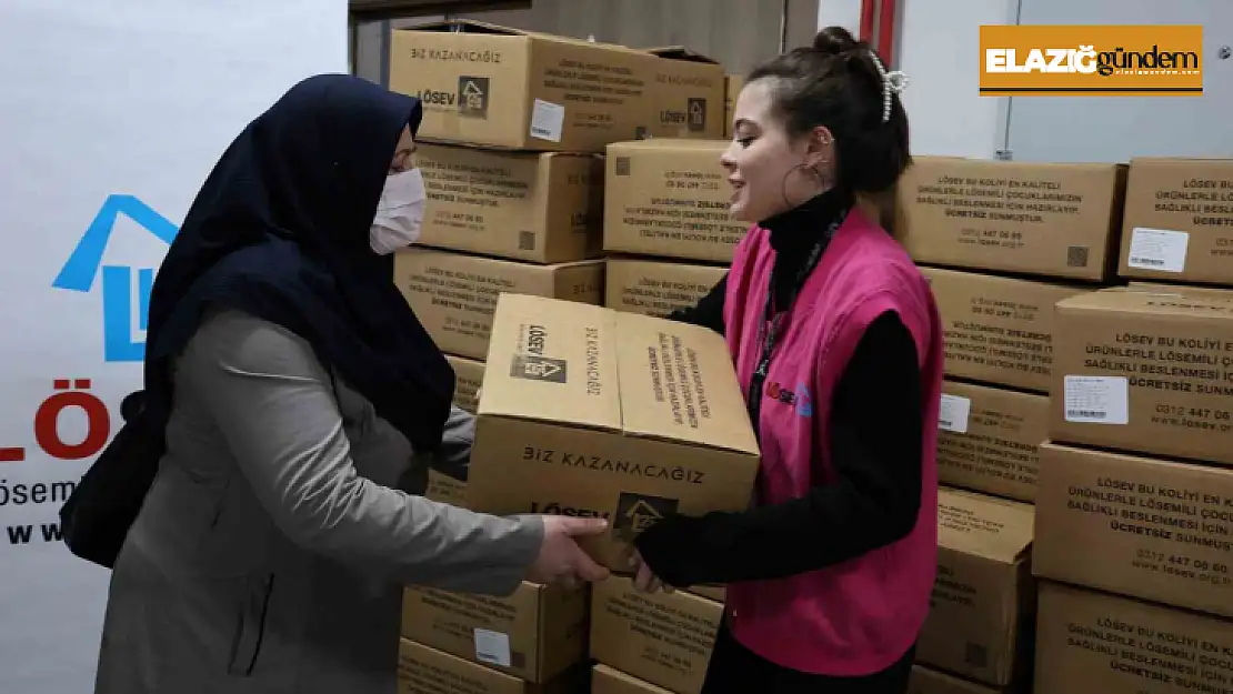 Lösemi hastası olan 100 aileye yardım