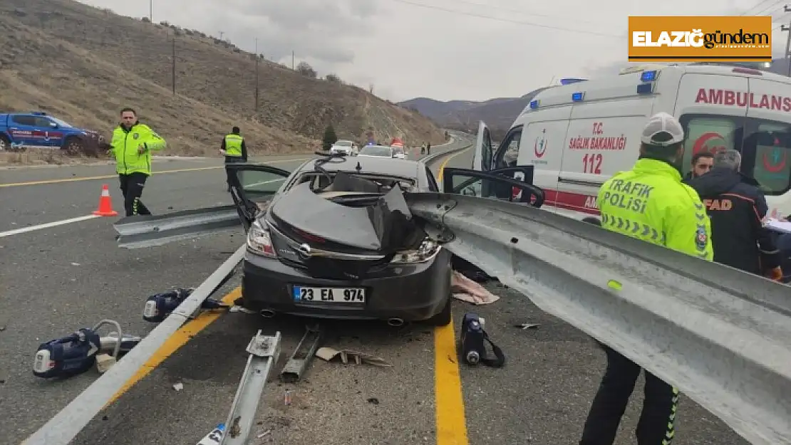 Otomobil bariyerlere ok gibi saplandı: 1 ölü, 1 yaralı