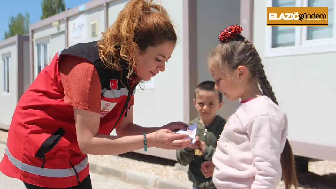 Psikososyal ekip Elazığ'a yerleştirilen Ahıskalı soydaşlarımızı yalnız bırakmıyor