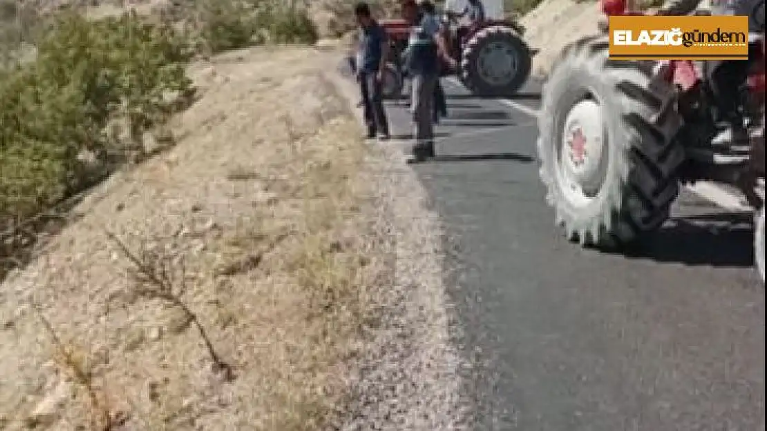 Şarampole uçan otomobil,  traktör ile çekilerek çıkarıldı