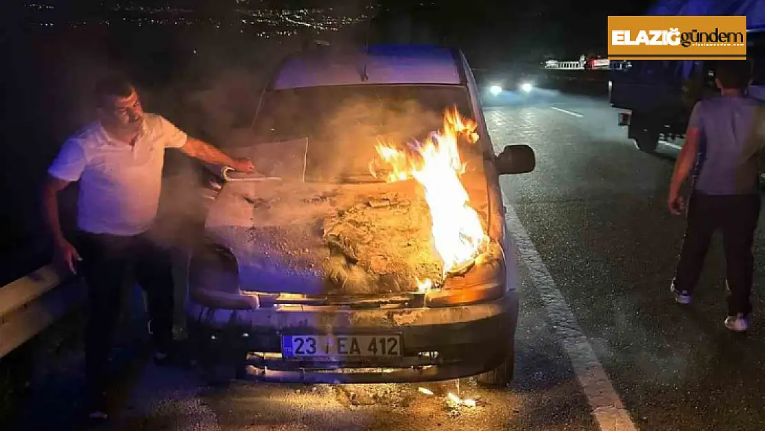 Seyir halindeki otomobil alev topuna döndü