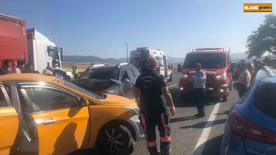 Taksiyle otomobil çarpıştı: 2 yaralı