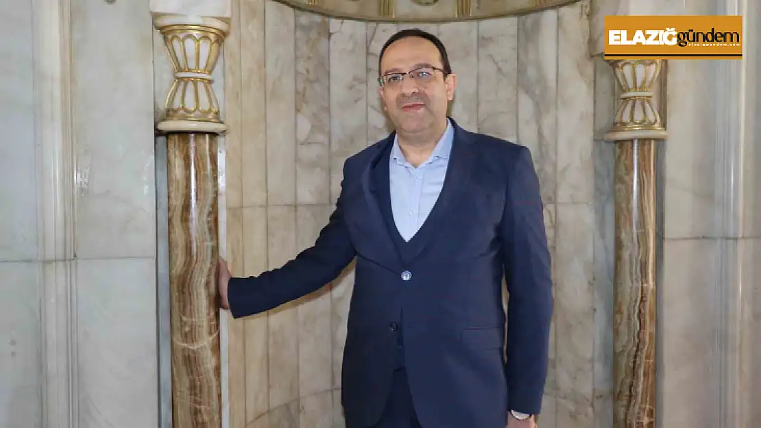 Tarihi camideki denge sütunları 3 büyük depremde de kusursuz döndü