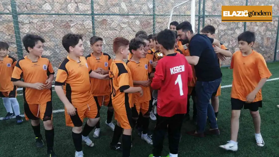 U12 Ligi'nde şampiyon Elazığ Yolspor