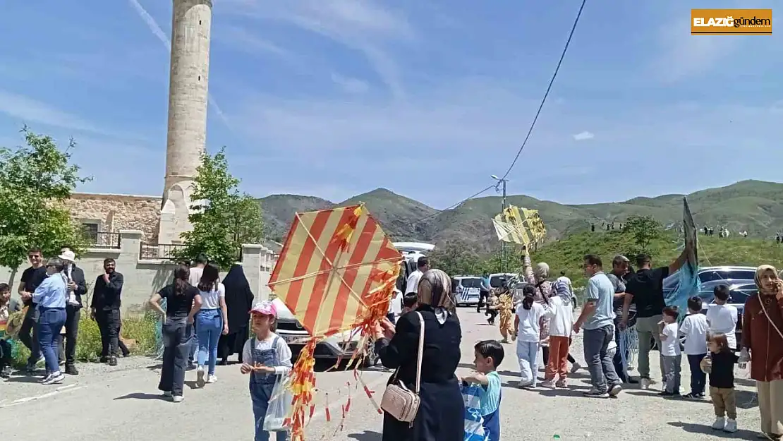 Vefat eden oğlu anısına uçurtma şenliği düzenledi