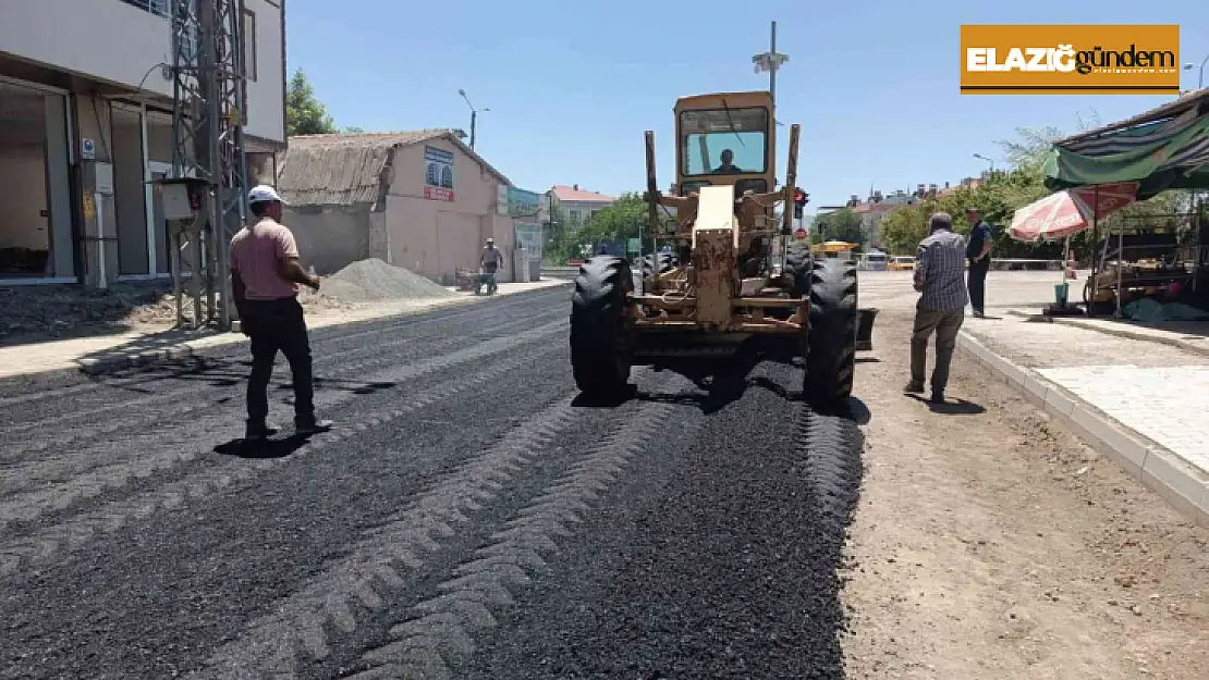 Yazıkonak'ta altyapı ve asfalt çalışması hız kesmeden devam ediyor