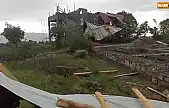 Elazığ'da fırtına evin çatısını uçurdu