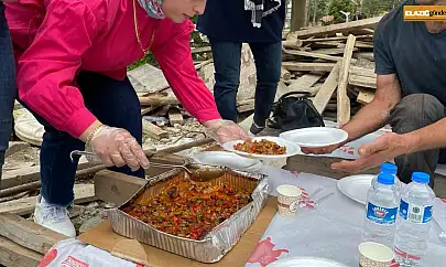 Öğrenciler 1 Mayıs'ta işçilerle bir araya geldi