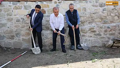 Vali Hatipoğlu ilk kazmayı vurdu, 5 bin yıllık kalede kazı başladı