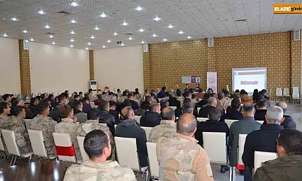 Elazığ'da jandarmanın bilgilendirme faaliyetleri sürüyor