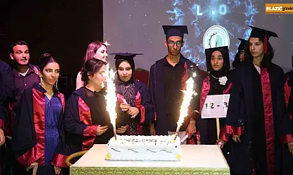 Elazığ'da özel öğrencilerin mezuniyeti renkli görüntüler oluşturdu