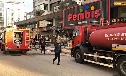 Elazığ'daki iş yeri yangını paniğe neden oldu